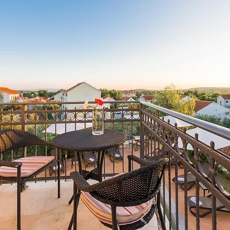 Milena Apartment *