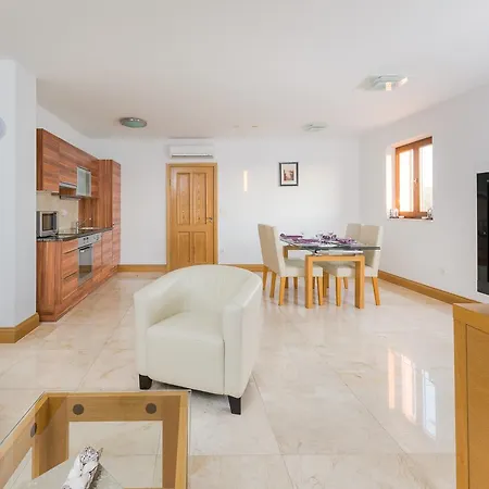 Apartment Milena Milna (Brac)