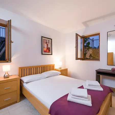 Apartment Milena Milna (Brac)